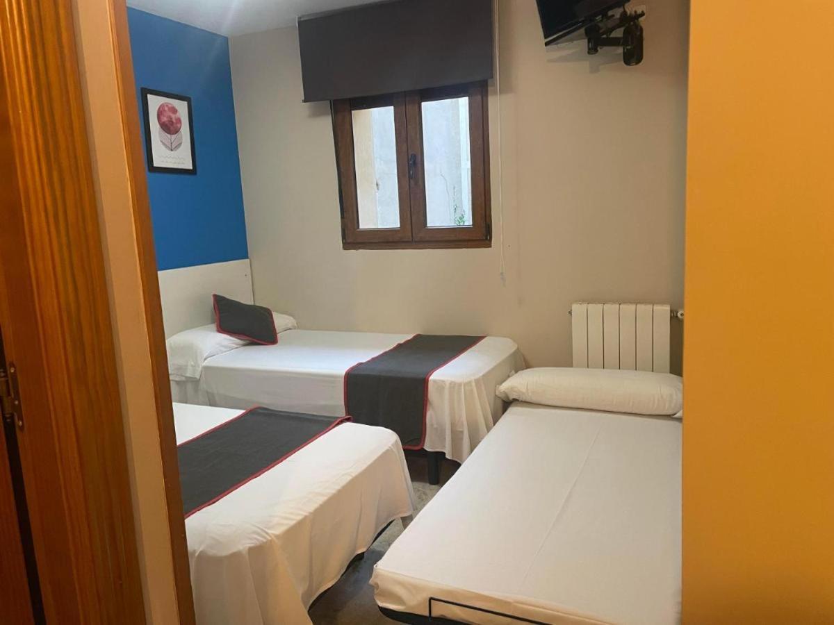 Hospedaje Bar El Gato Del Acueducto Σεγκόβια Εξωτερικό φωτογραφία